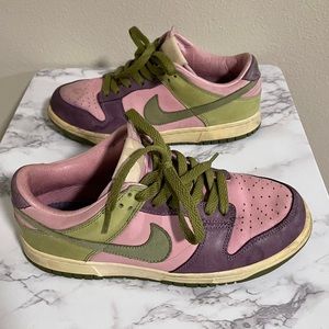 Nike olive & lavender dunk low